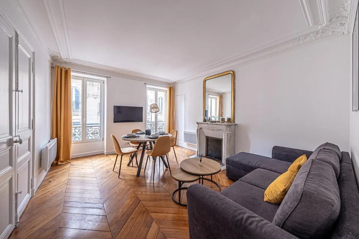 Appartamento P4 Appart Parisien Proche Champs Elysees *